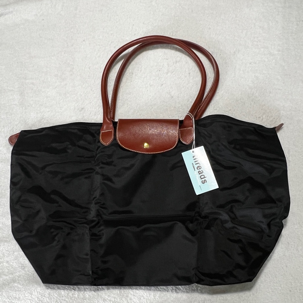 NWT Threads by Peerless Tote NO EMBROIDERED LOGO Black/Brown